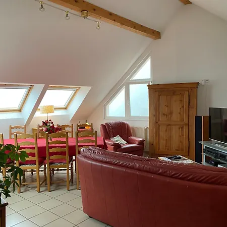 De L'etang Du Devin Отель