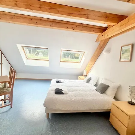 De L'etang Du Devin Отель Лапутруа