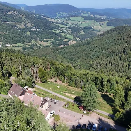 De L'etang Du Devin Отель