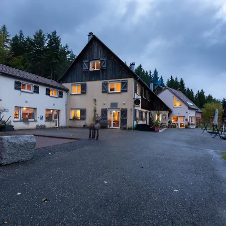 De L'etang Du Devin Отель Лапутруа