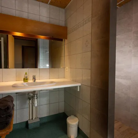 Отель De L'etang Du Devin Лапутруа